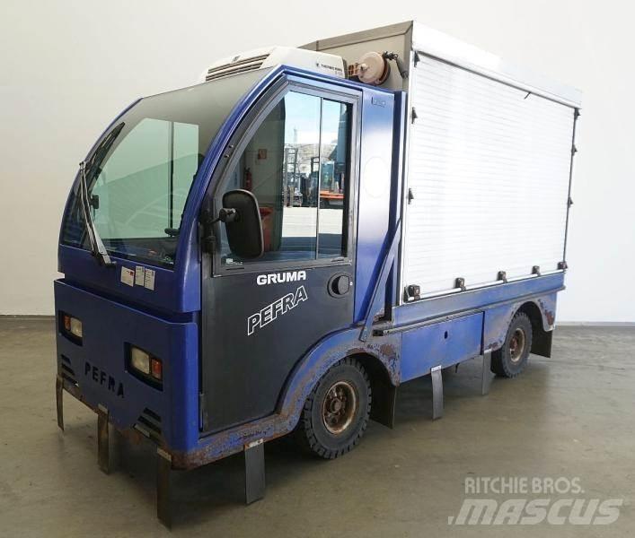 Pefra 615 Towing trucks