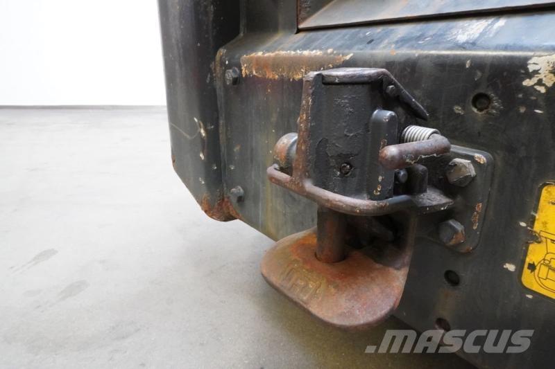 Still R07-25 Towing trucks