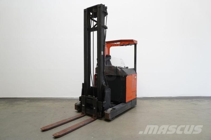 Toyota RRE1/15 Reach trucks