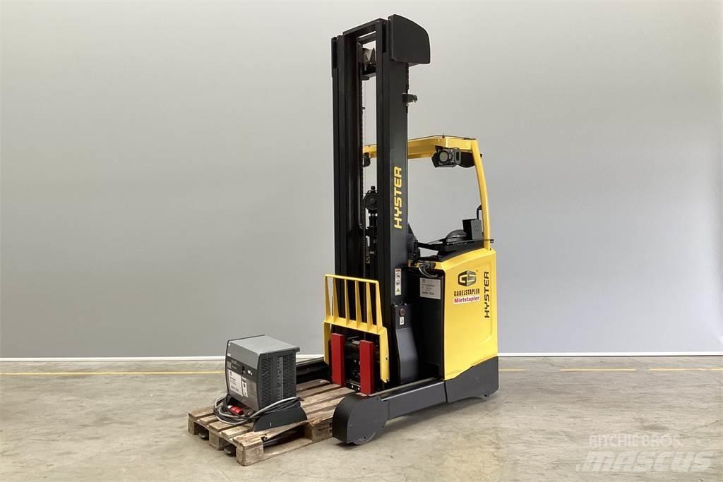 Hyster R1.4 Reach trucks