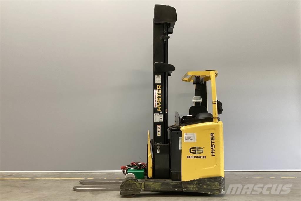 Hyster R1.6 Reach trucks