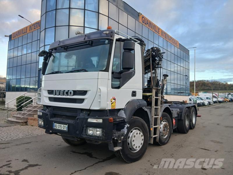 Iveco Trakker Cable lift demountable trucks