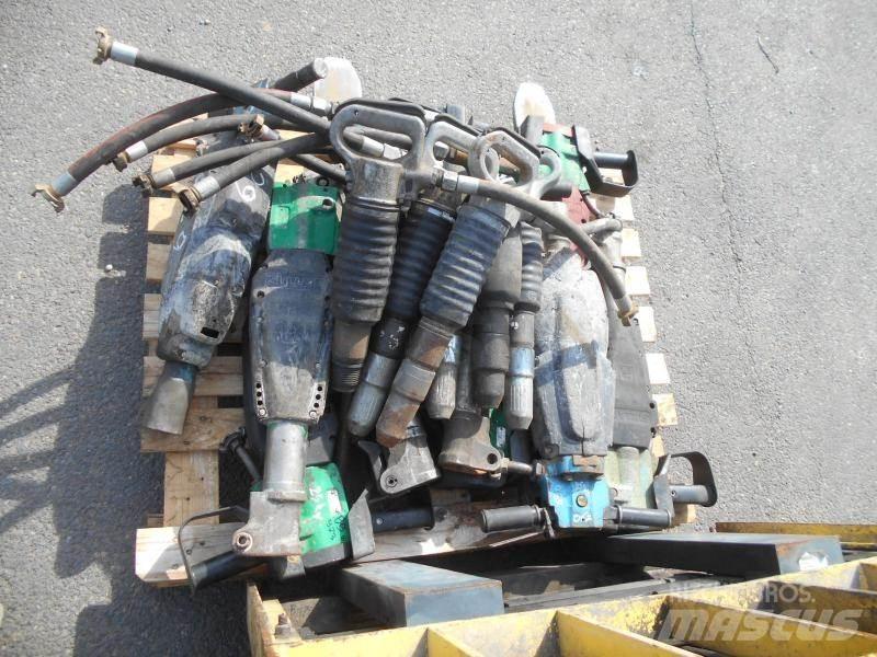 NC nc Hammers / Breakers