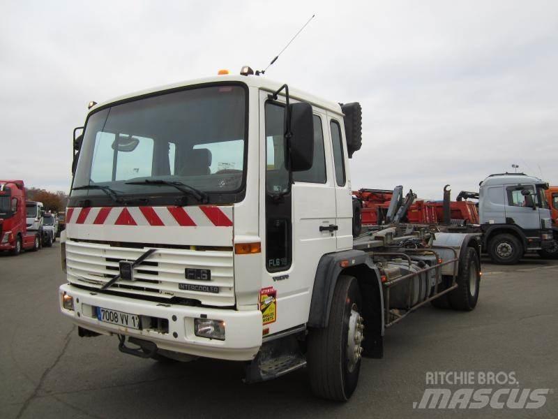 Volvo FL6 19 Cable lift demountable trucks