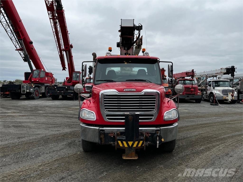 Altec AC25-95B Crane trucks