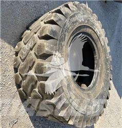  CAMSO 20.5X25 Tyres, wheels and rims