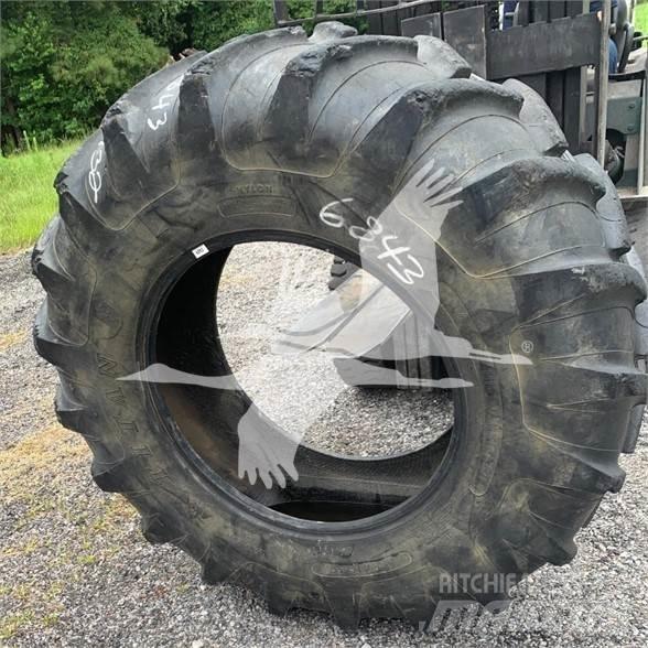 Titan 18.4R30 Construction - Others