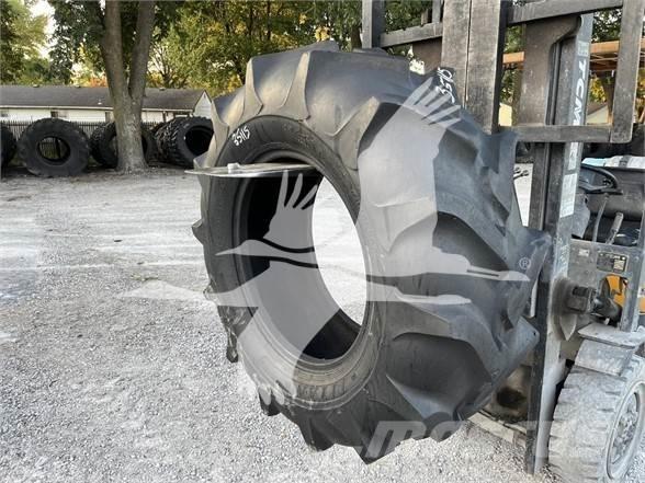Titan 18.4X26 Tyres, wheels and rims