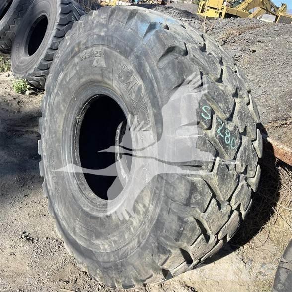 Titan 23.5R25 Tyres, wheels and rims