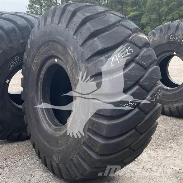 Titan 29.5x25 Tyres, wheels and rims