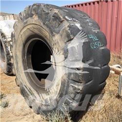 Toyo 33.25x35 Tyres, wheels and rims