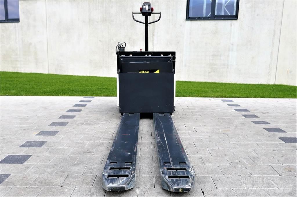 Baka 1701-769 Pedestrian stacker