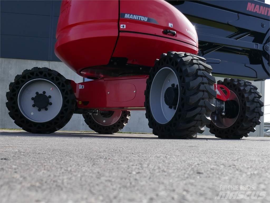 Manitou 200 ATJ Articulated boom lifts