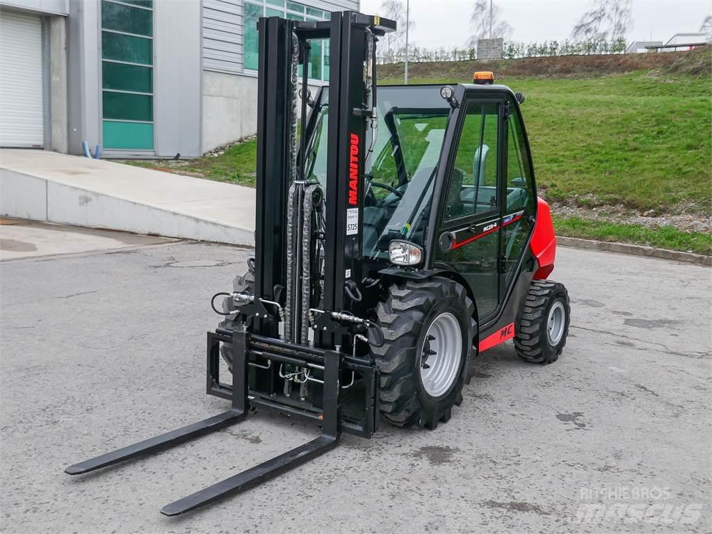 Manitou MC 25-4 Rough terrain trucks