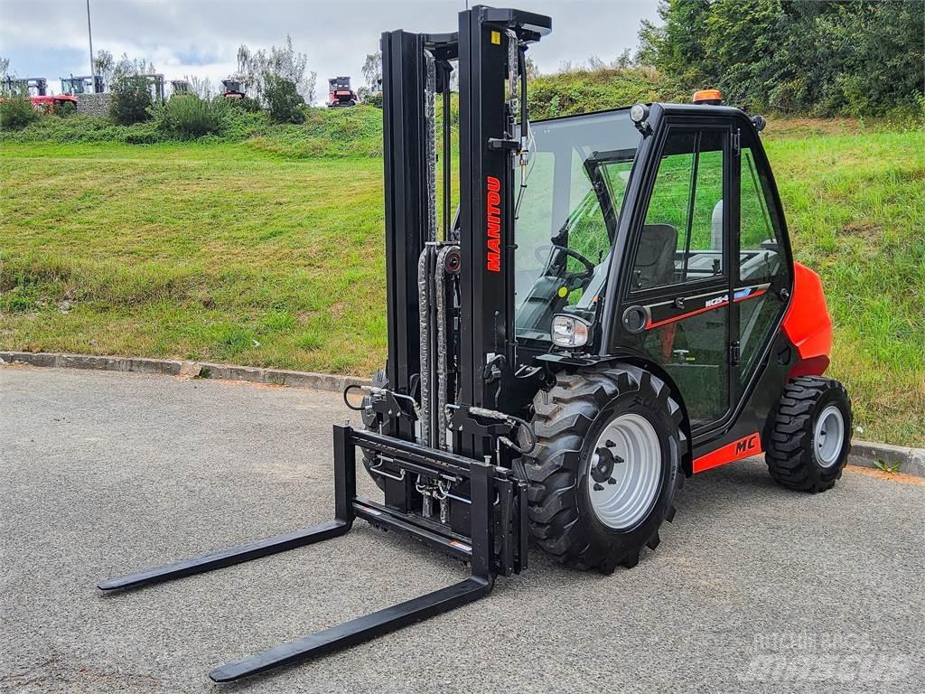 Manitou MC 25-4 Rough terrain trucks