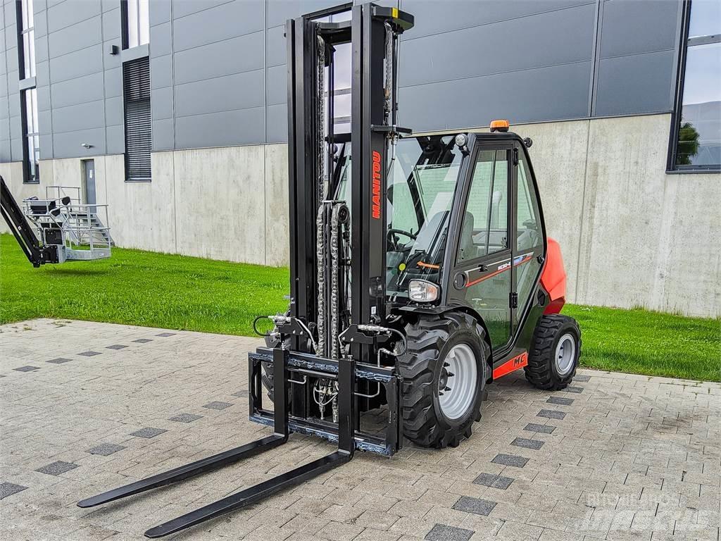 Manitou MC 30-4 Rough terrain trucks