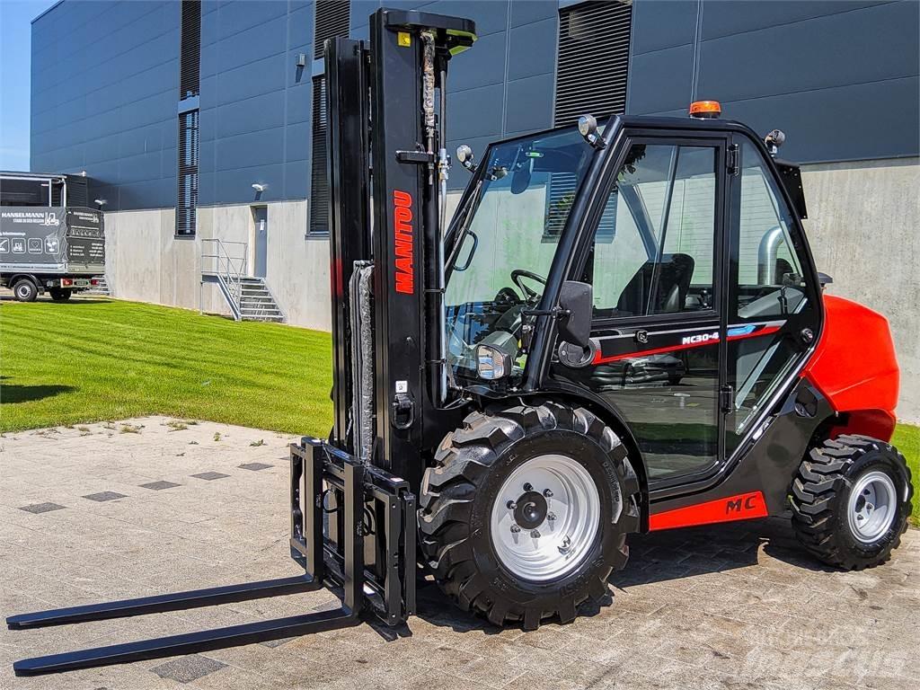 Manitou MC 30-4 Rough terrain trucks