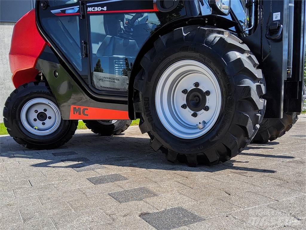 Manitou MC 30-4 Rough terrain trucks