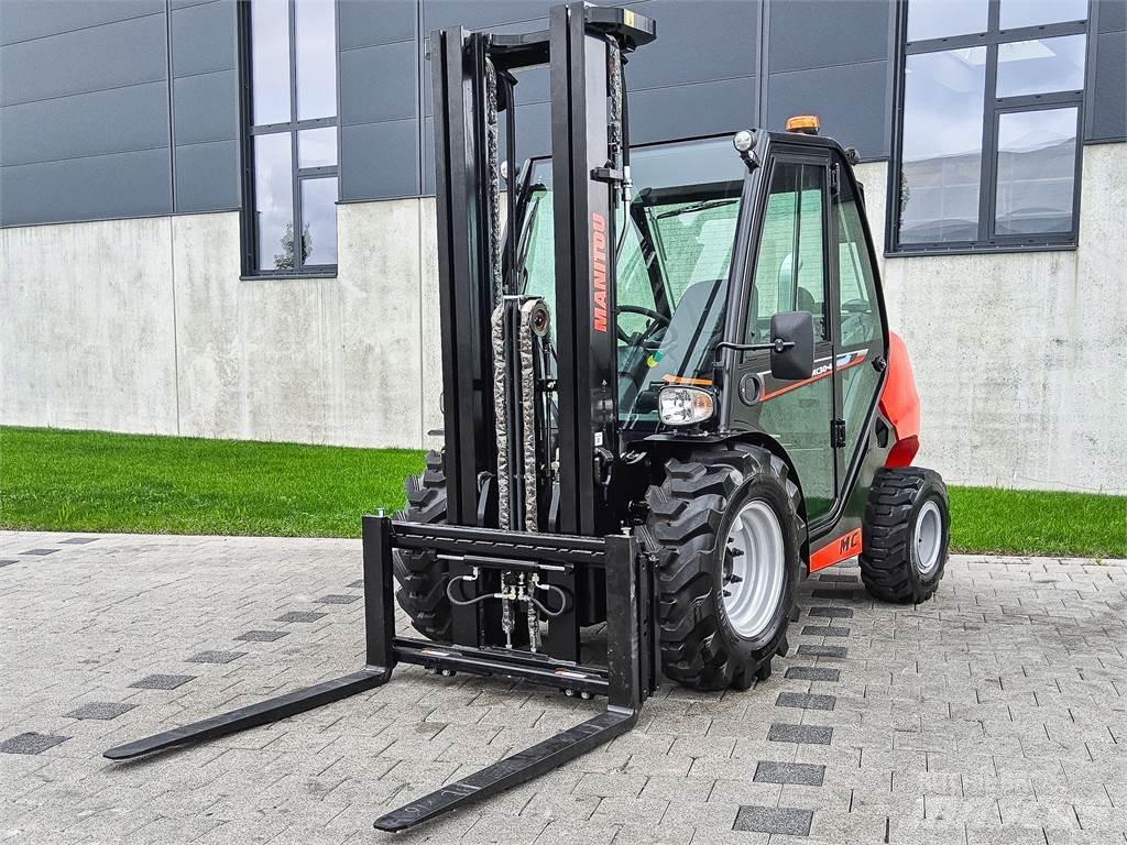 Manitou MC 30-4 Rough terrain trucks