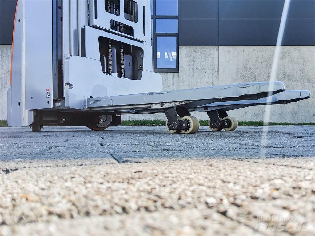 Still EXV SF16i Pedestrian stacker