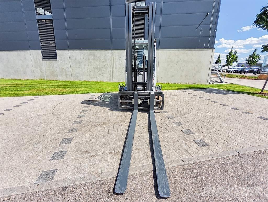 Still RX 60-50 Electric forklift trucks
