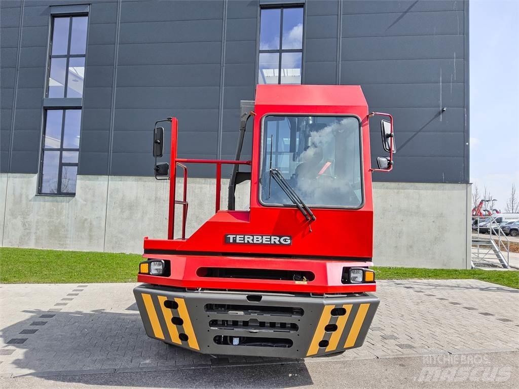 Terberg YT 220 Terminal tractors