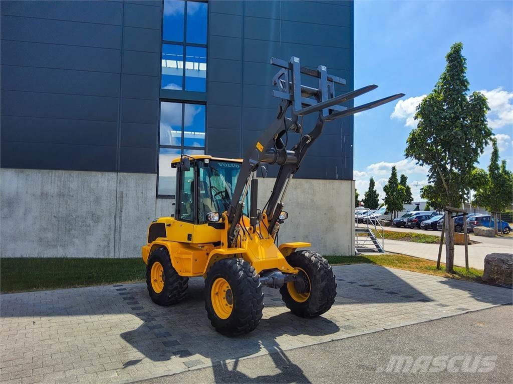 Volvo L 30G Mini excavators < 7t (Mini diggers)