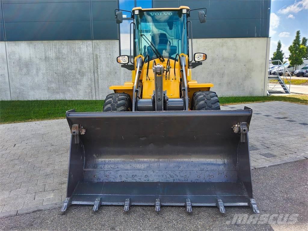 Volvo L 30G Mini excavators < 7t (Mini diggers)
