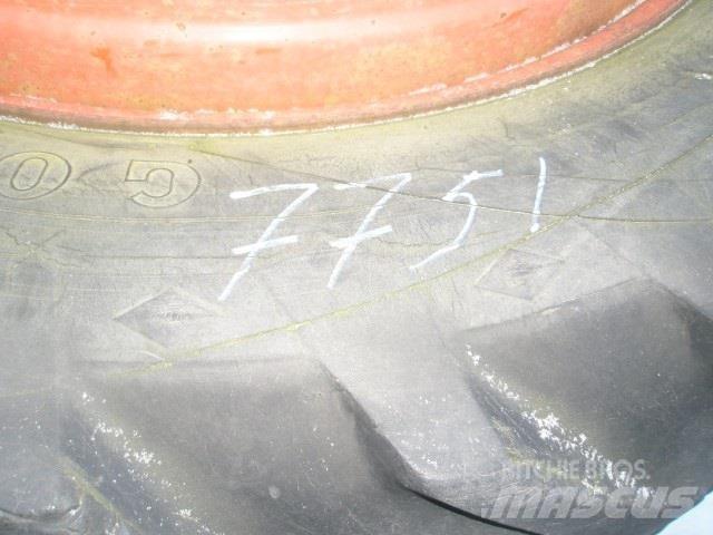 - - - 7751 SCHAAD Tyres, wheels and rims