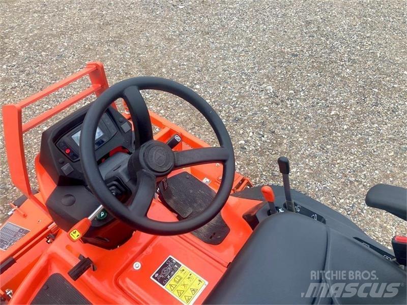 Kubota F-391 Utility tool carriers