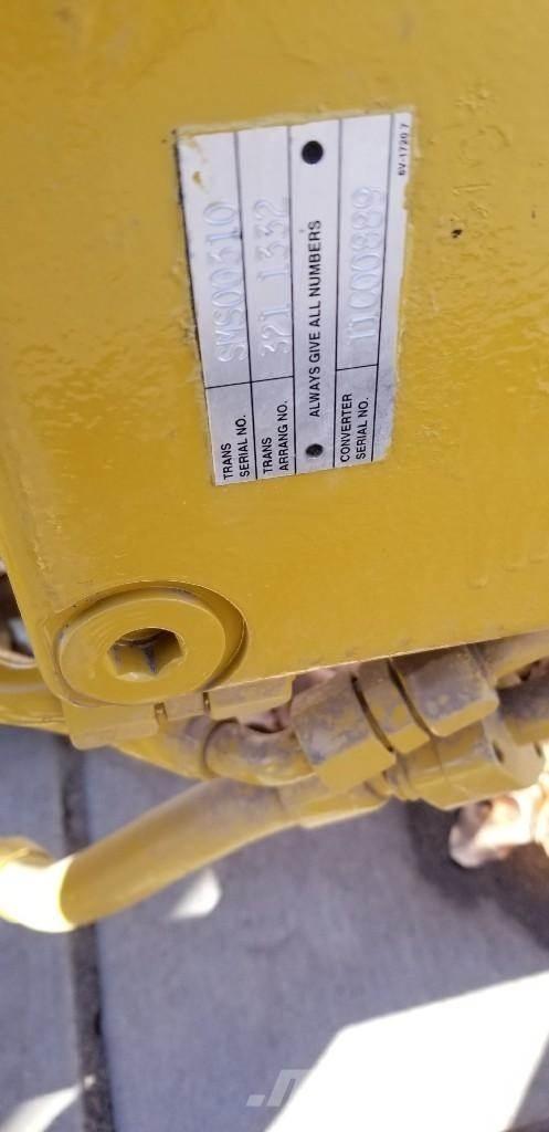 CAT TH35-E81 Transmission