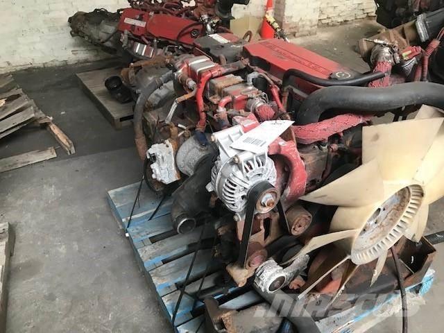 Cummins ISB6.7 Engines