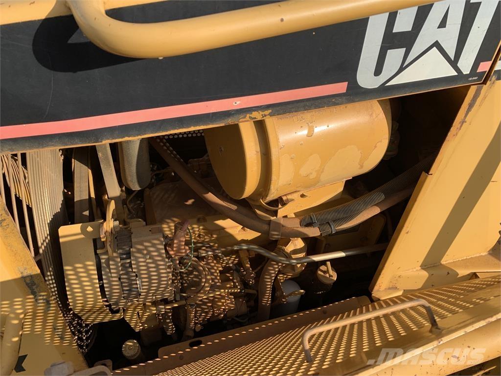 CAT D5M Construction - Others