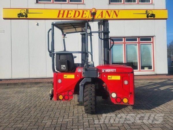 Moffett M4 25.3 Rough terrain trucks