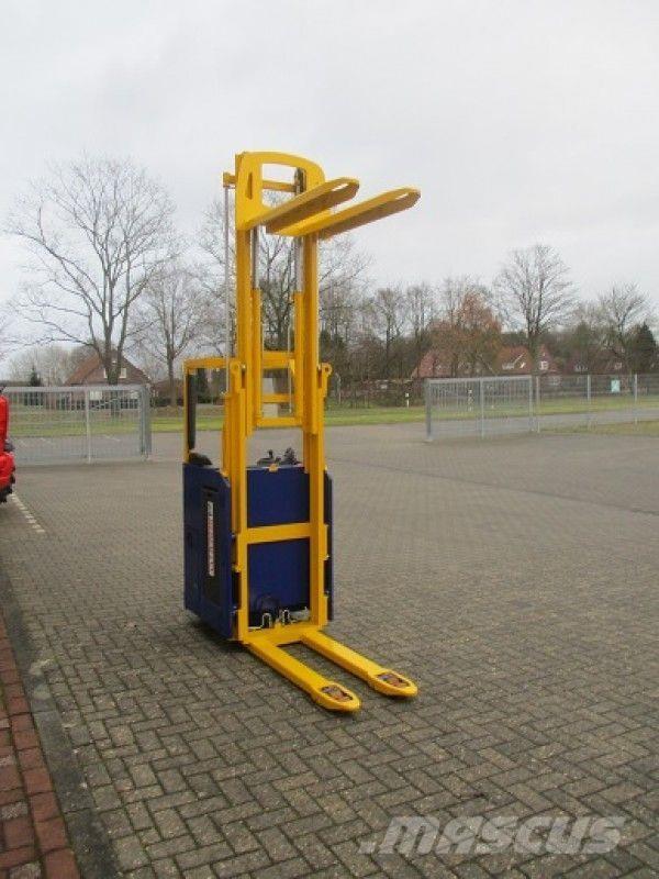 Stöcklin EFI1600 Self propelled stackers