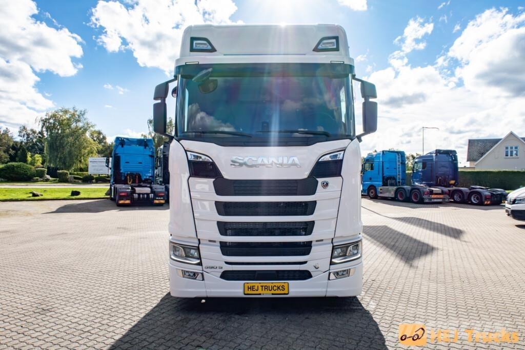Scania S590 A6x2/4NB Tractor Units