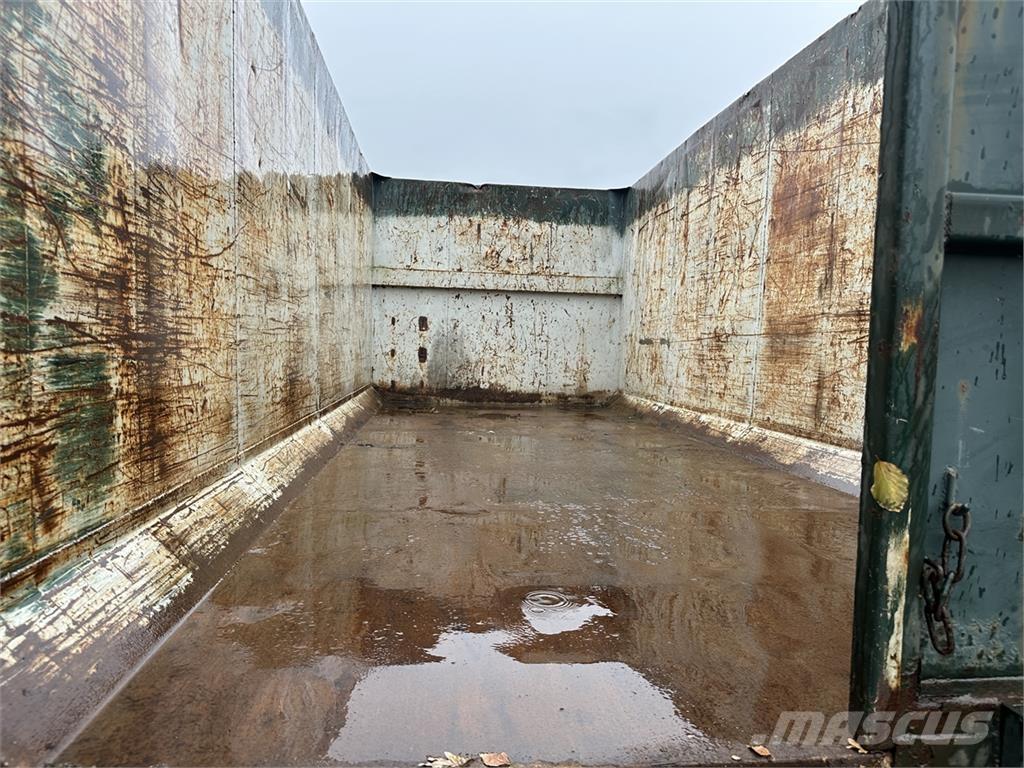  Various Container Demountables