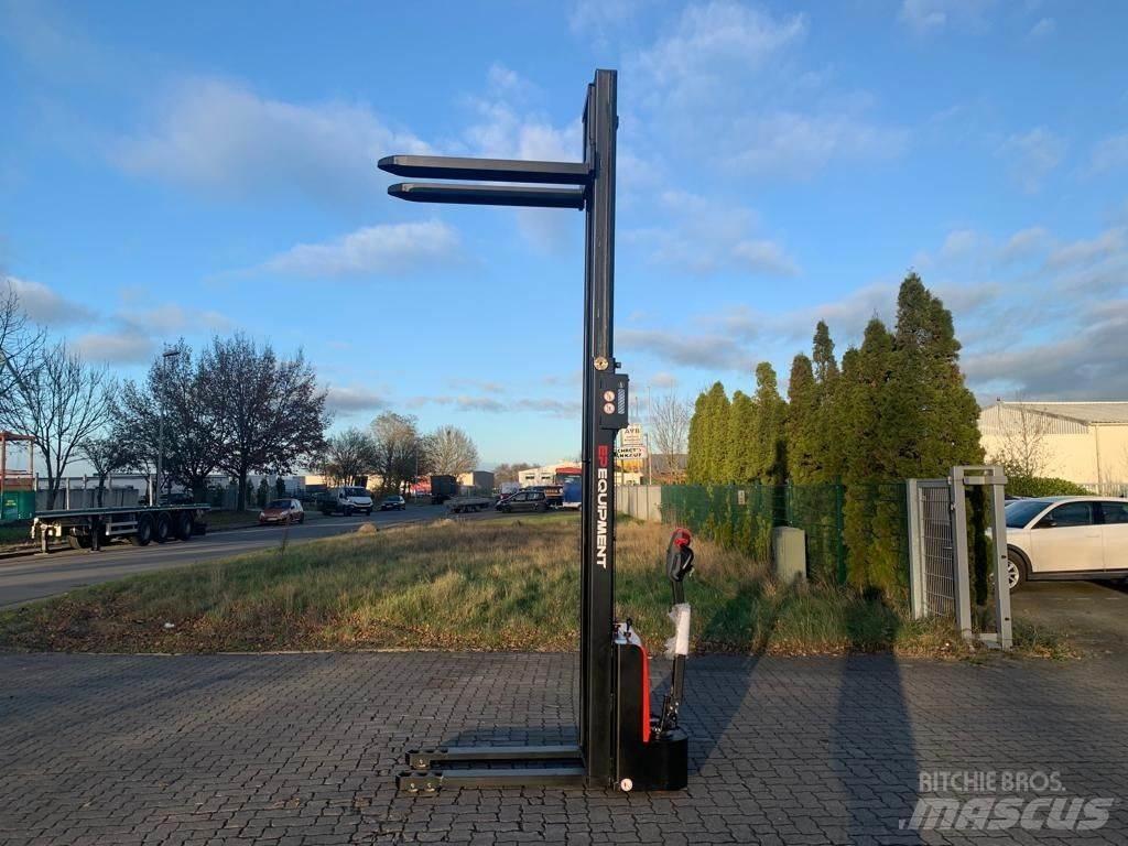 EP ESL122 Pedestrian stacker