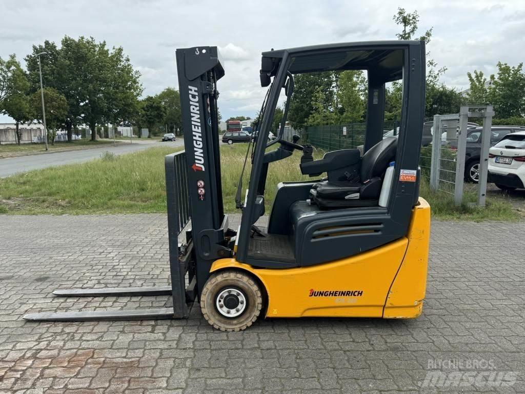 Jungheinrich EFG213 Electric forklift trucks