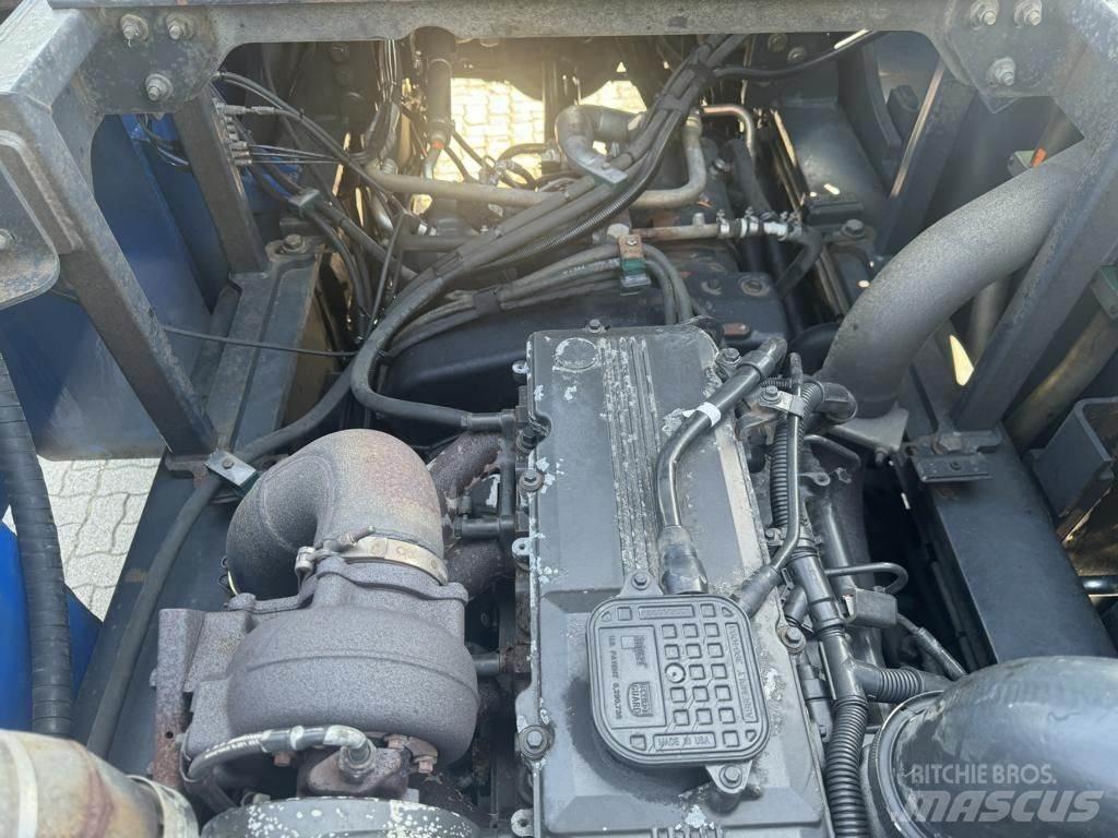Linde H320 Diesel trucks