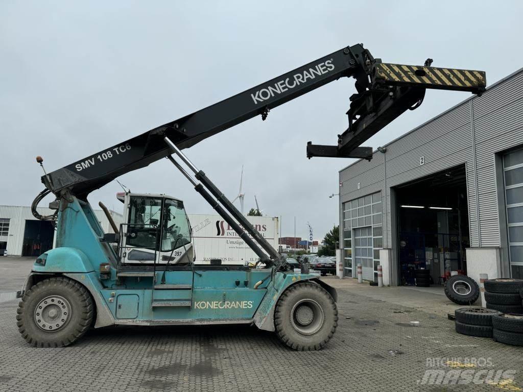 SMV SC108TC6 Reachstackers