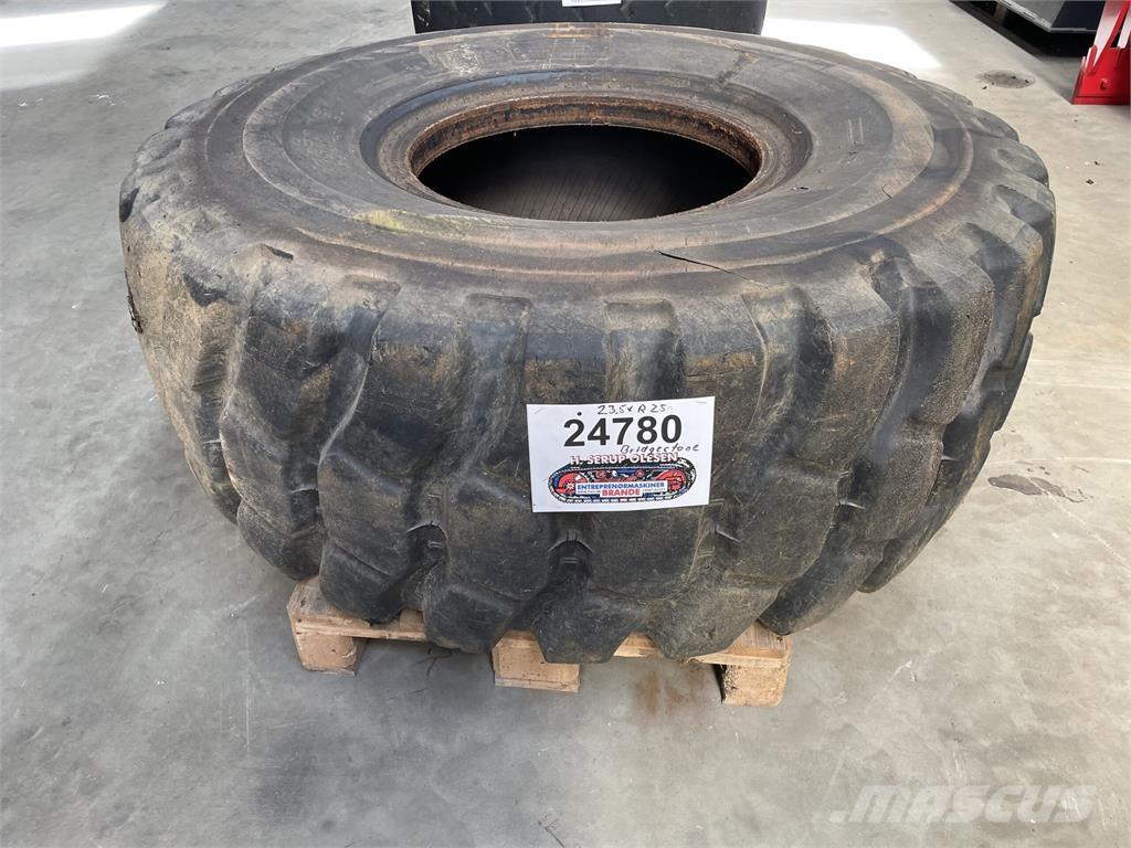  23.5xR25 Bridgestone dæk Tyres, wheels and rims