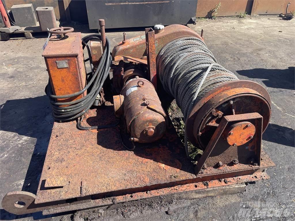  El-spil med gear og bremse. Winches, hoists and material lifts