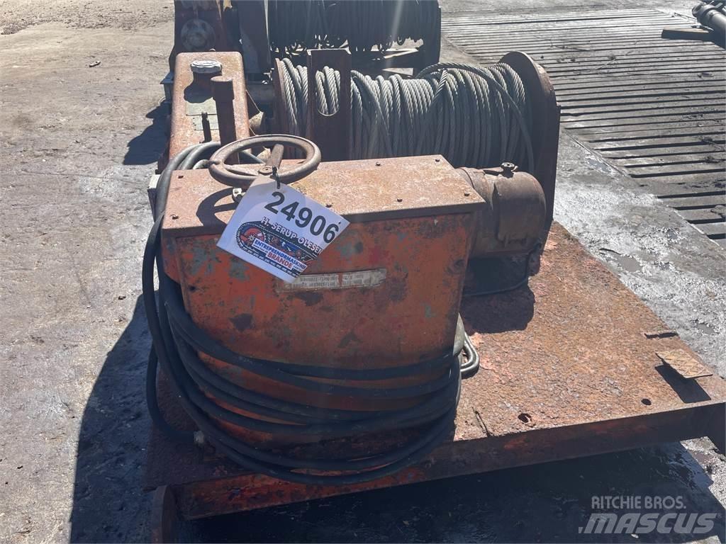  El-spil med gear og bremse. Winches, hoists and material lifts