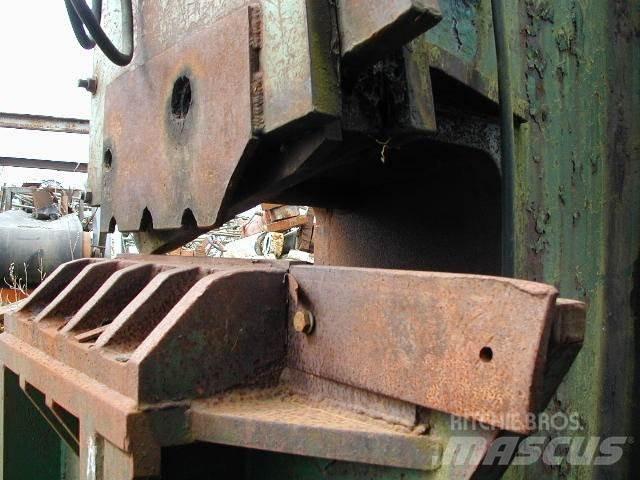 Eldan 400 skrotsaks Pulveriser (Demolition Crusher ) 