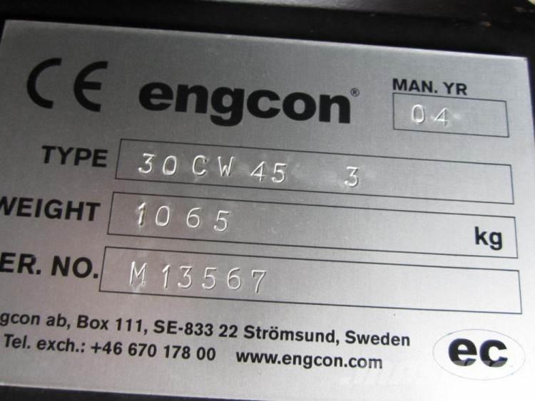 Engcon EC30 tiltrotator Quick connectors