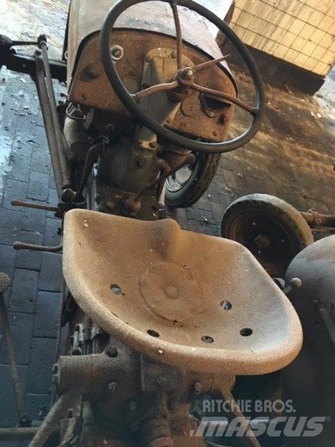 Ferguson traktor, Benzin Construction - Others