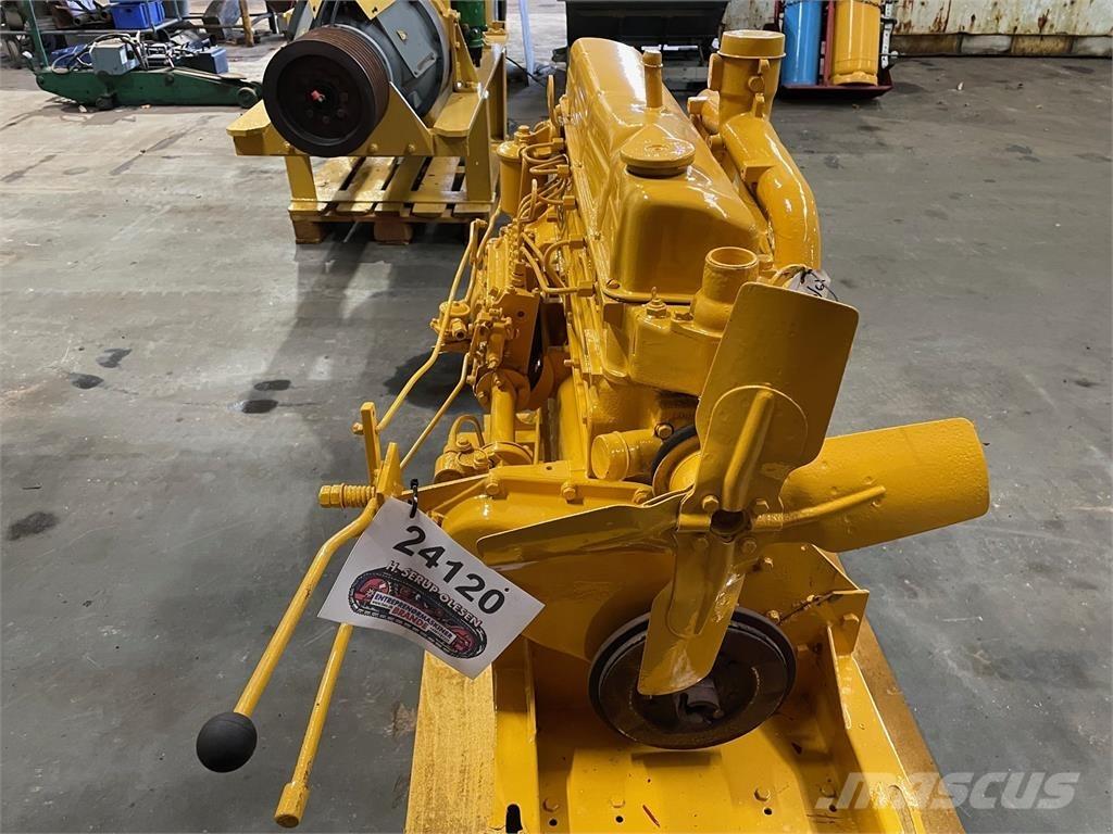 Ford 2712 6 cyl. motor Engines