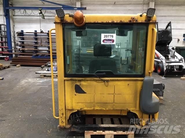  Førerhus ex. Volvo L180E Other components