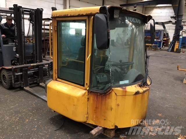  Førerhus ex. Volvo L180E Other components